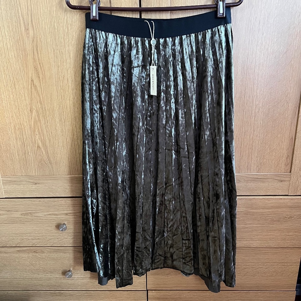 MAX STUDIO SAGE GREEN CRUSHED VELVET PLISSE SKIRT BNWT